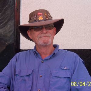 Meet your Posher, Dennis